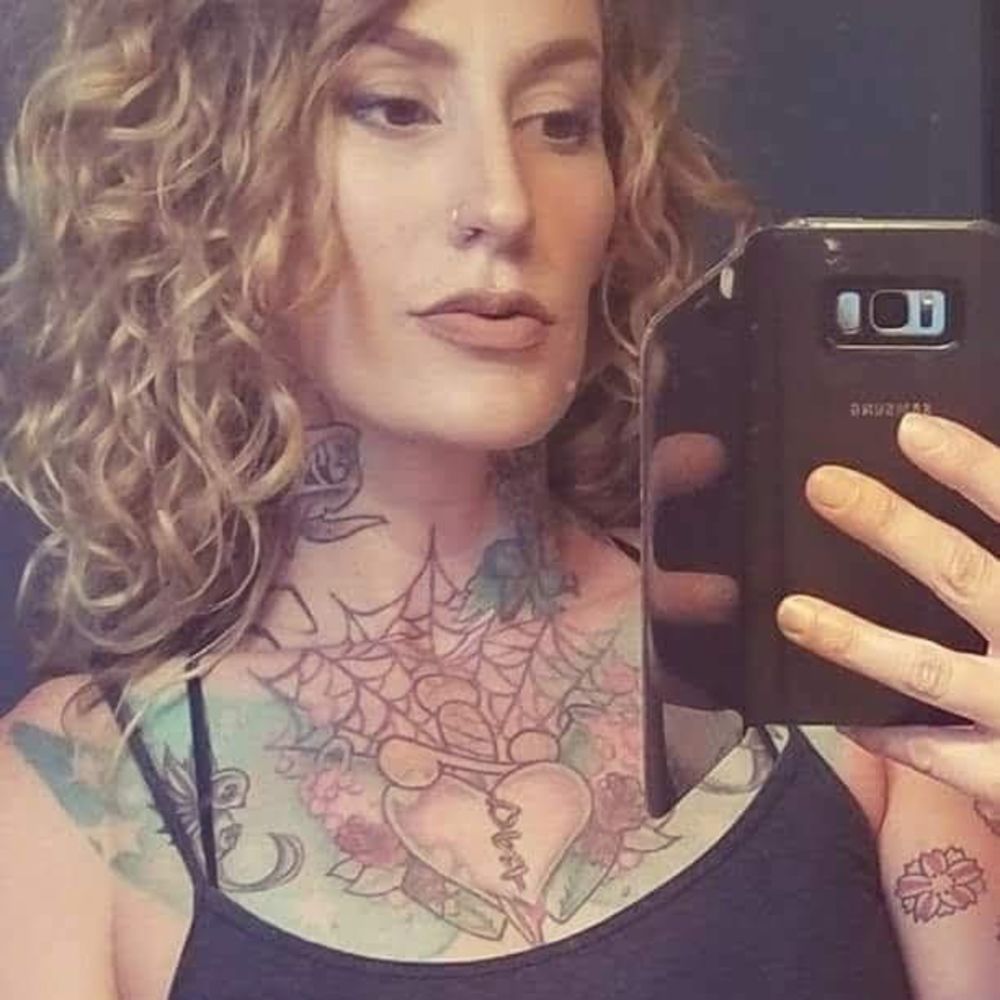 Meet your Posher, Carolyn
